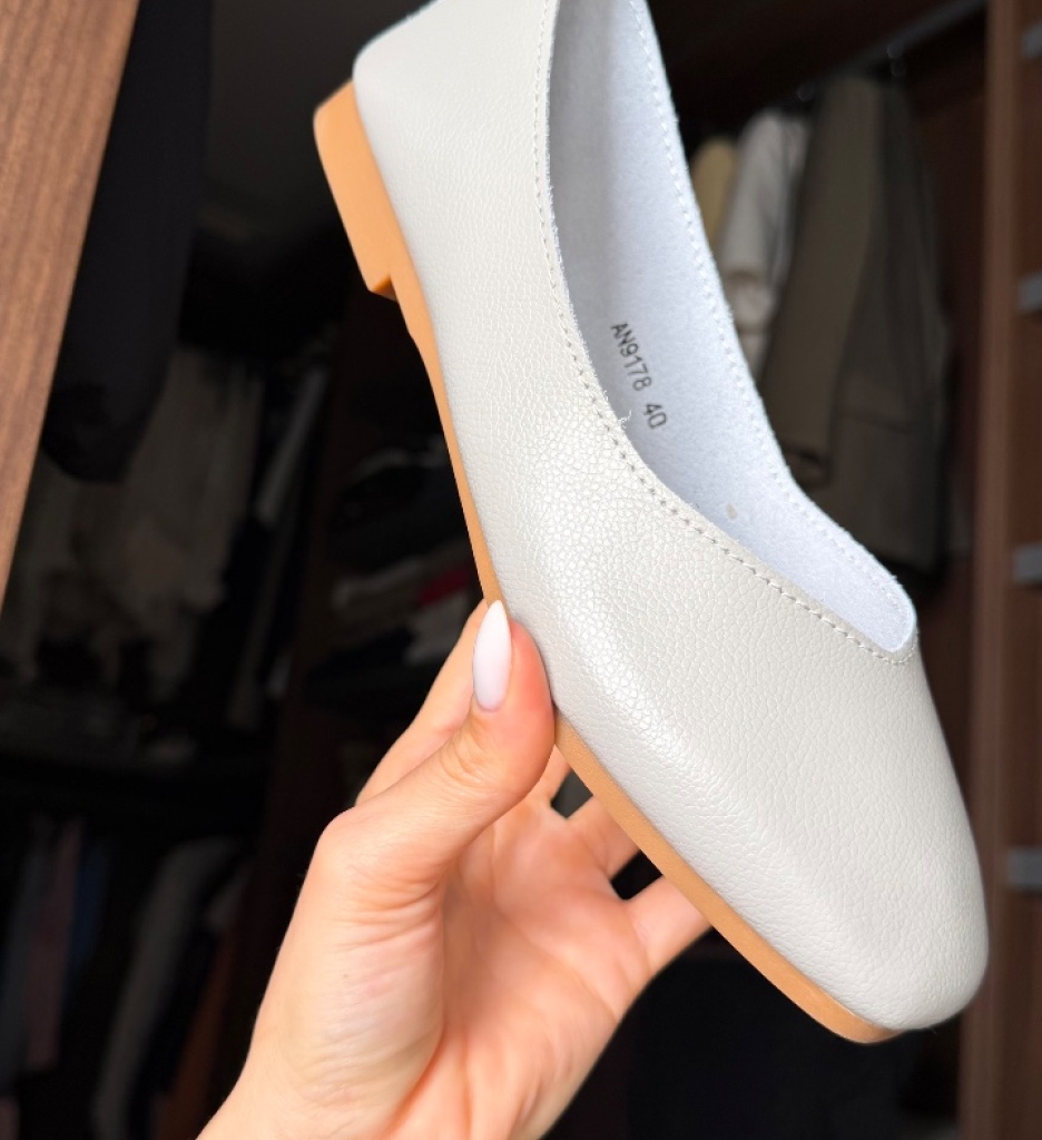 Balerini dama Sadde Gri