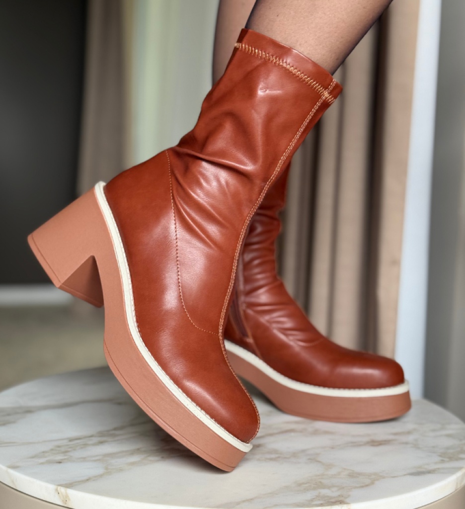 Botine dama Naom Camel