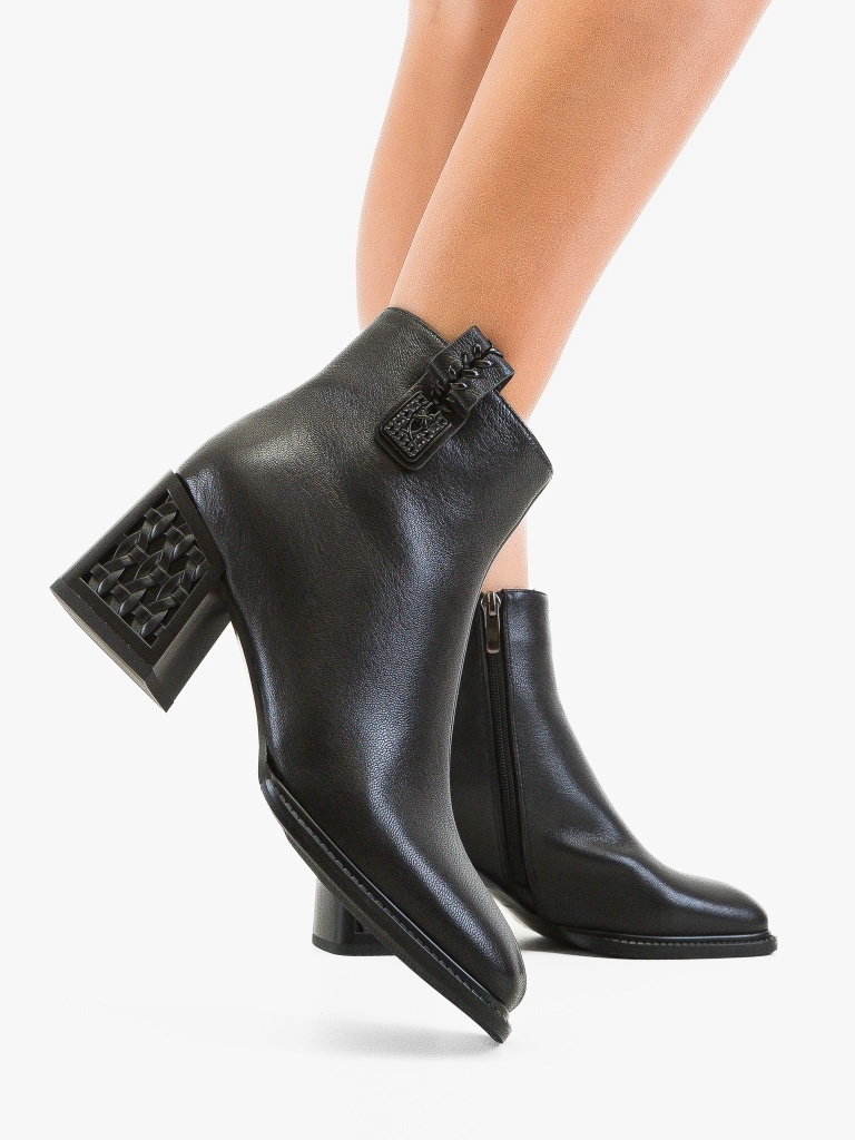 Botine dama Sakke Negre