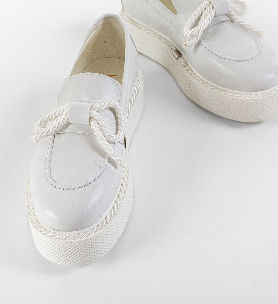 Poze Pantofi Casual Leskus Albi DePurtat