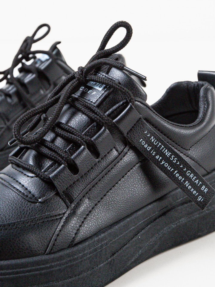 Sneakers dama Ibraheem Negri