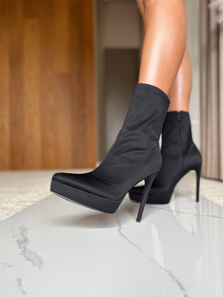 Botine dama Jahoi Negre