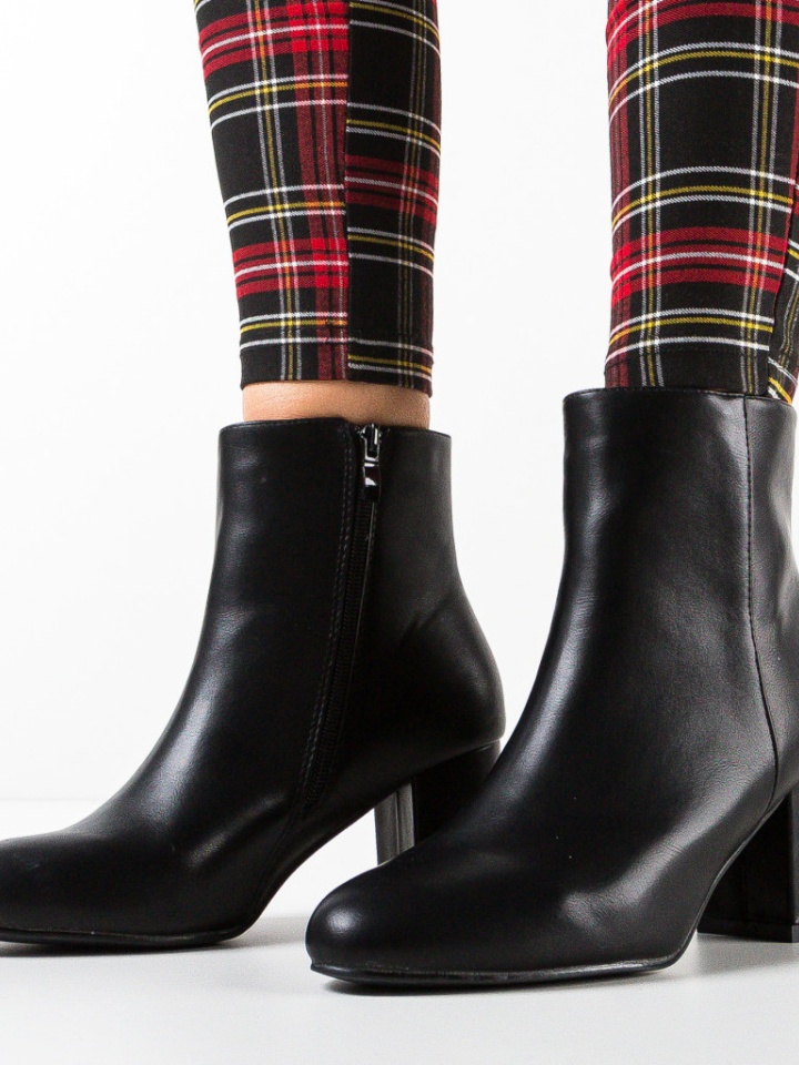 Botine dama Asad Negre