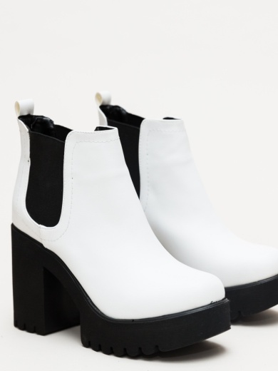 Botine Junas Albe