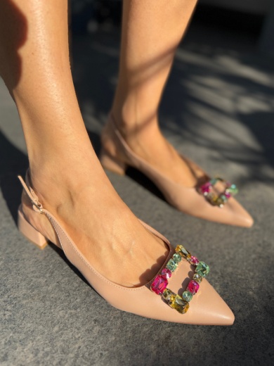 Balerini dama Migger Nude