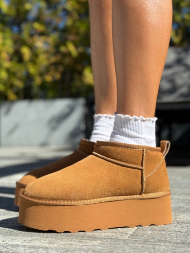 Cizme tip Ug Zayne Camel