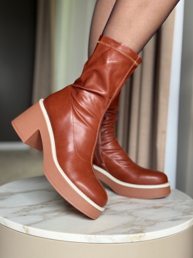 Botine dama Naom Camel