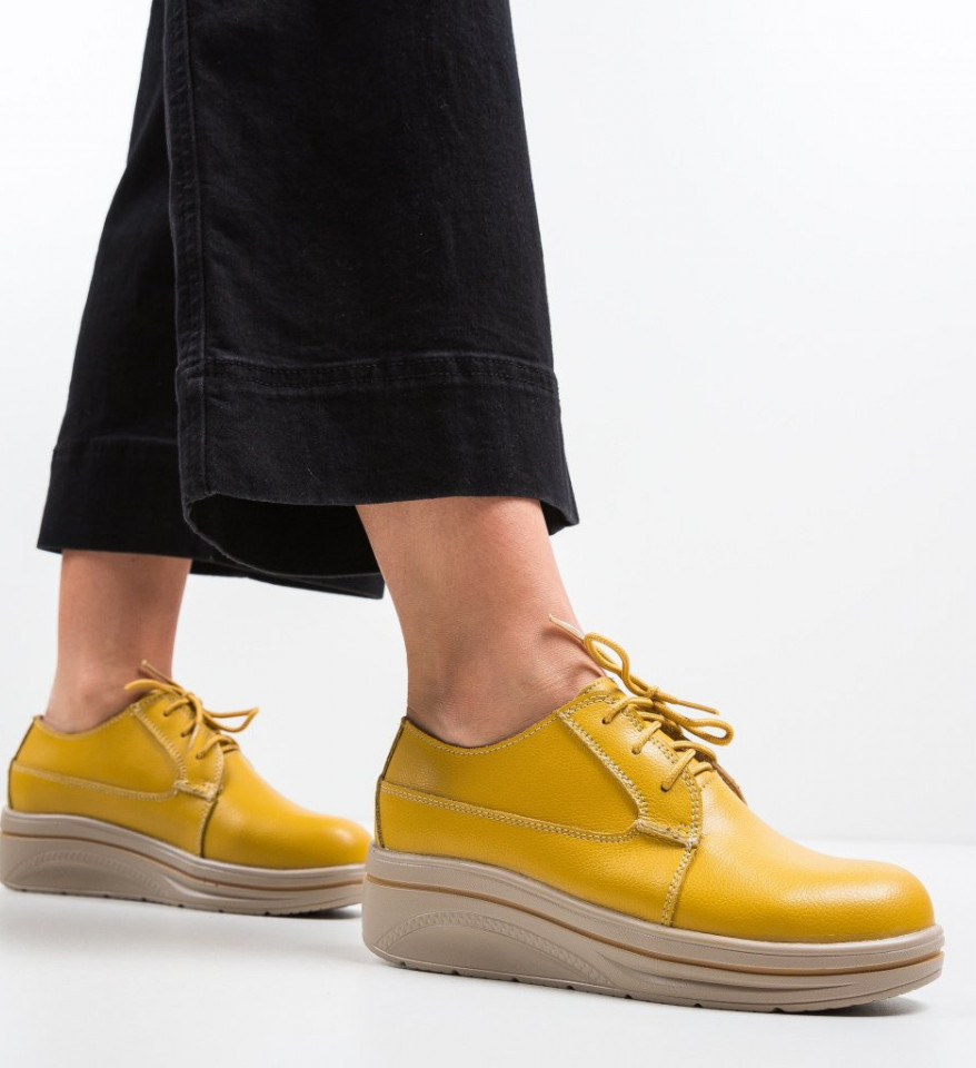 Ежедневни обувки Lionata Жълти