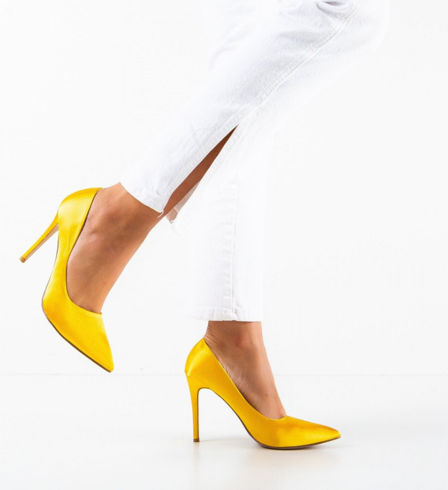 Обувки Ahio Жълти