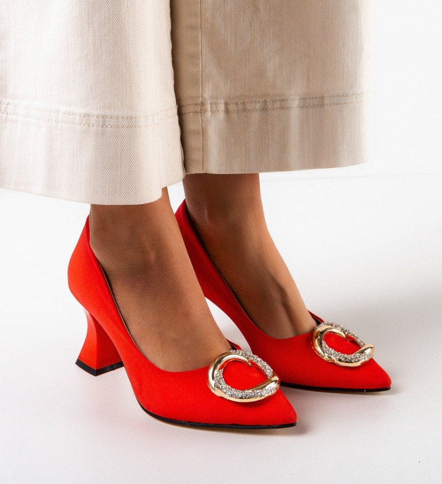 Обувки Yuga Червени