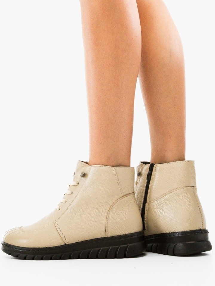 Боти Schiva Бежов