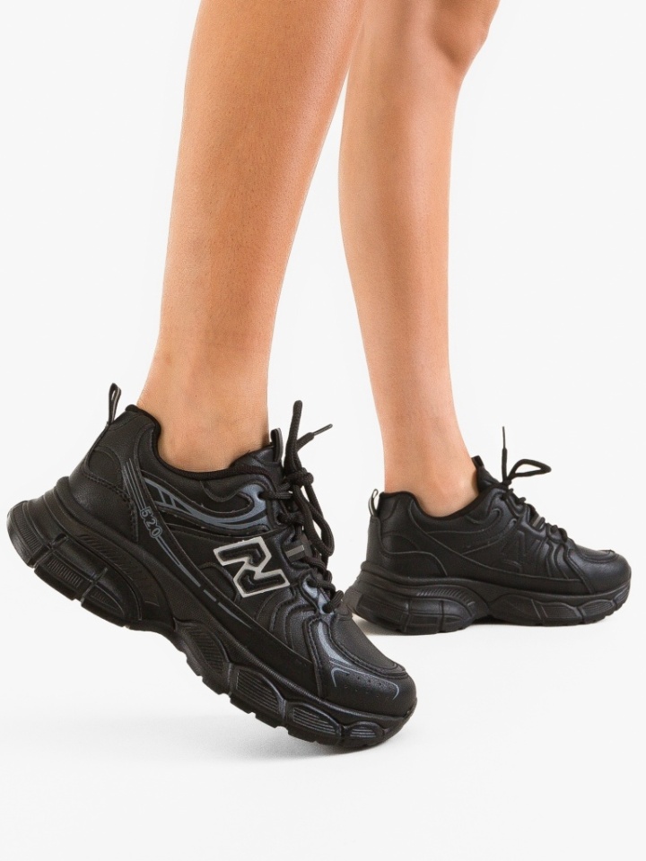 Спортни Fuen Черни