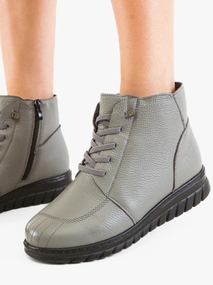 Боти Schiva Сив