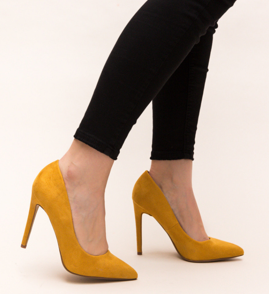 Обувки Esme Жълти