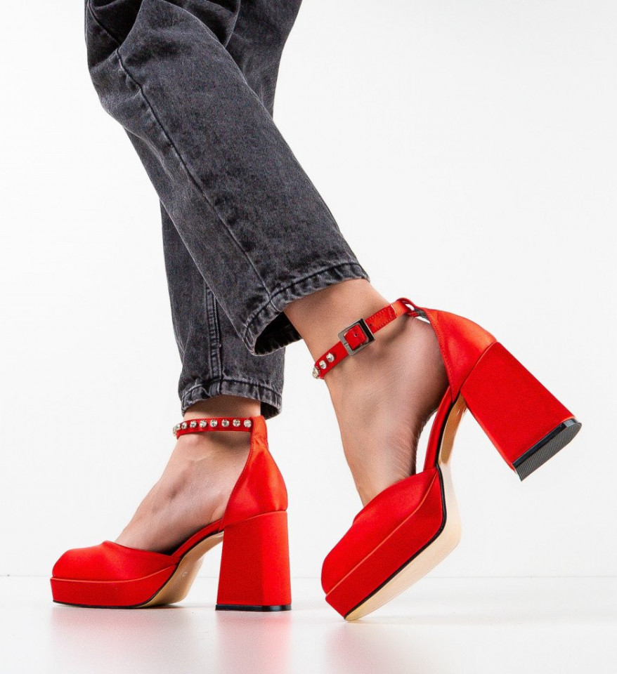Обувки Flores Червени