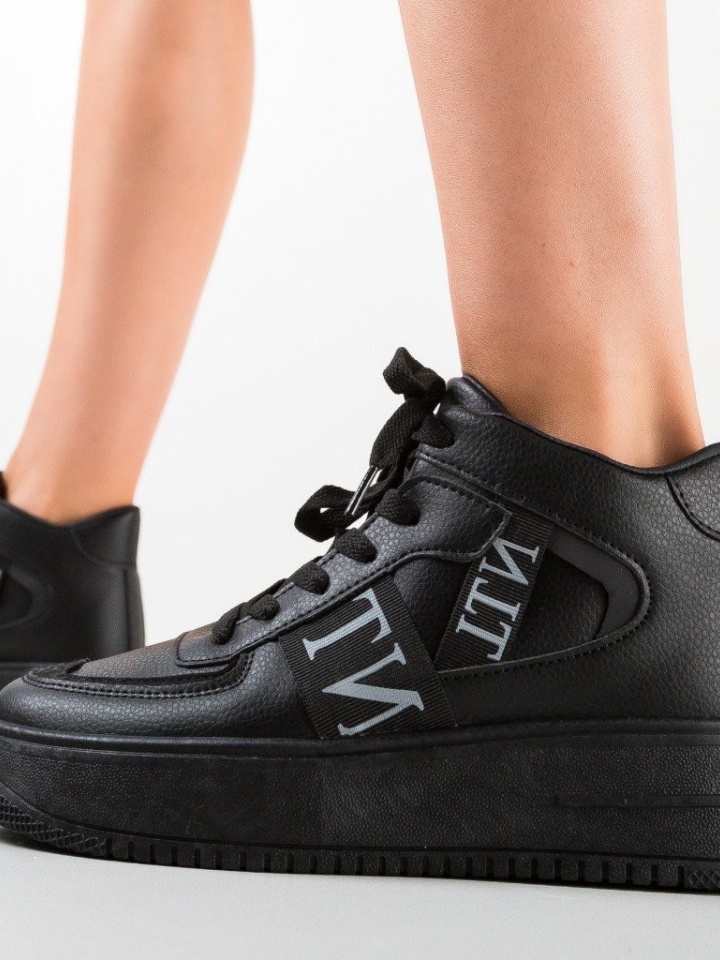Спортни Velton Черни