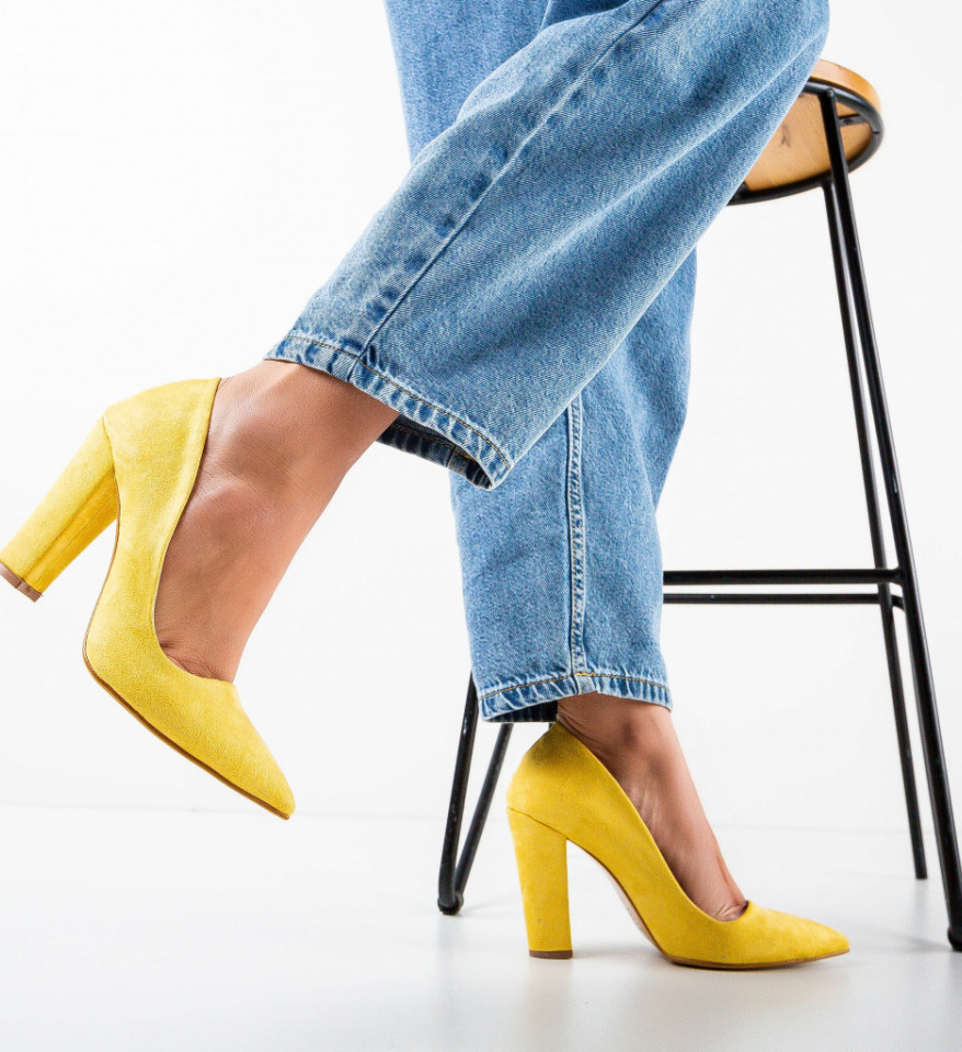 Обувки Clash Жълти