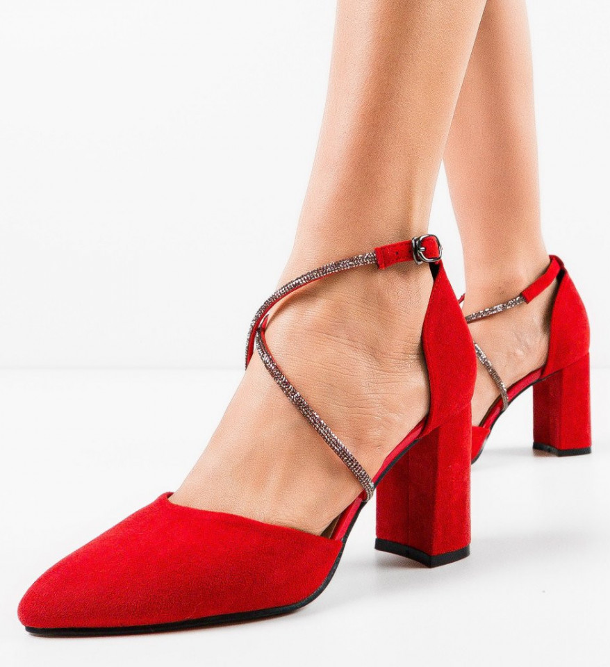 Обувки Saekya Червени