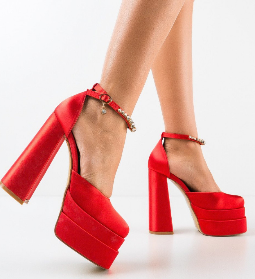 Обувки Iman Червени