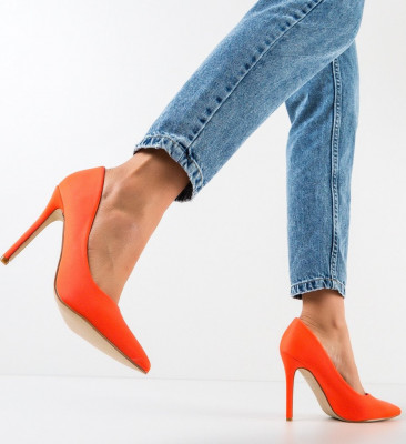 Обувки Garrison Оранжеви