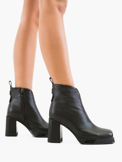 Ботини Saler Черни