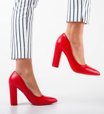 Обувки Kobie Червени