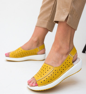 Ежедневни обувки Lindone Жълти