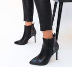 Niske čizme s tankom petom