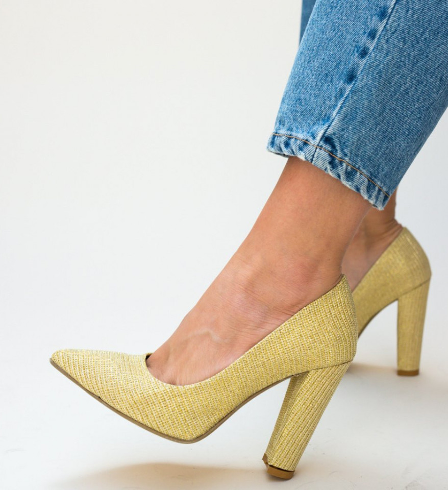 Aranysárga Tasi Cipők