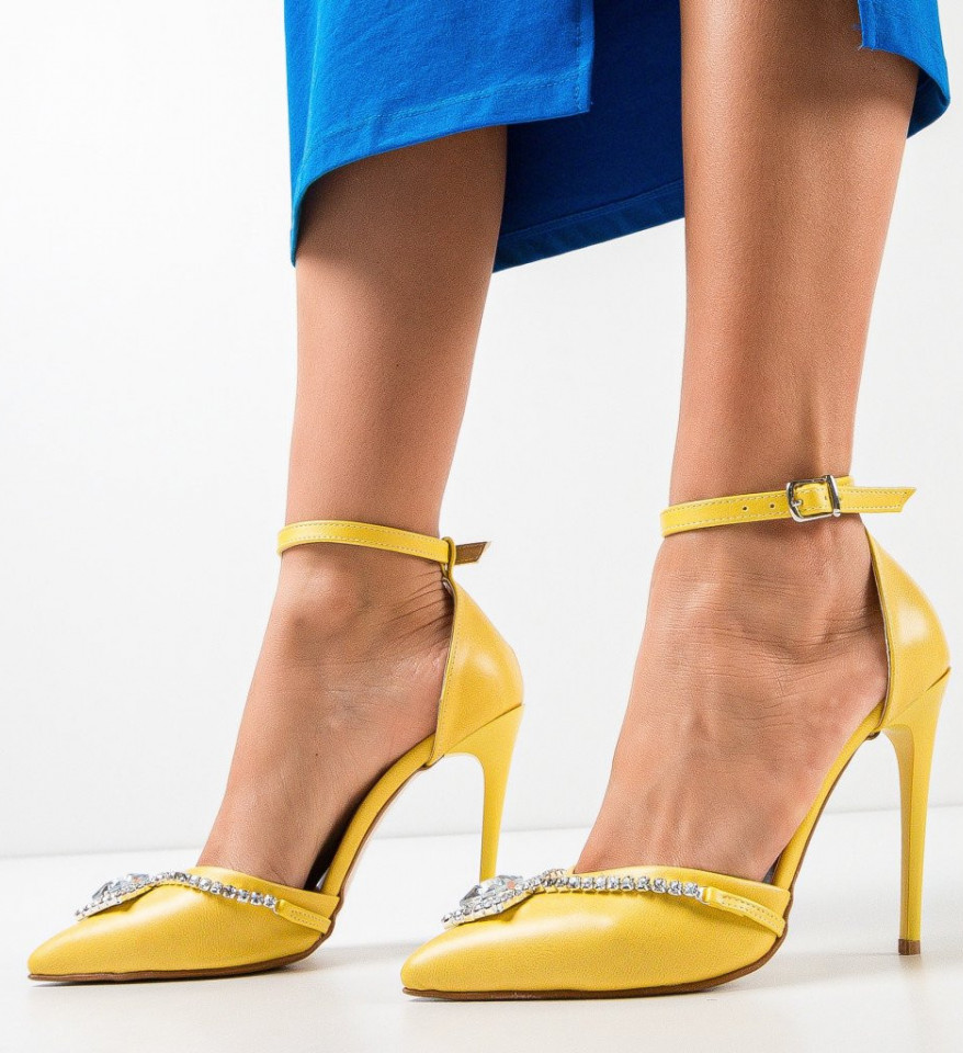 Sárga Dalvanyos Cipők