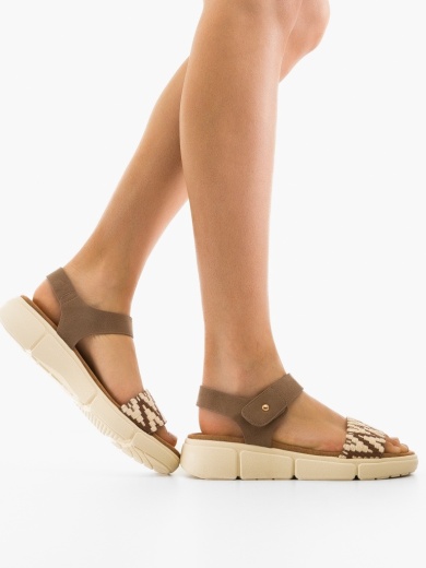 Camel Feciulia Szandálok