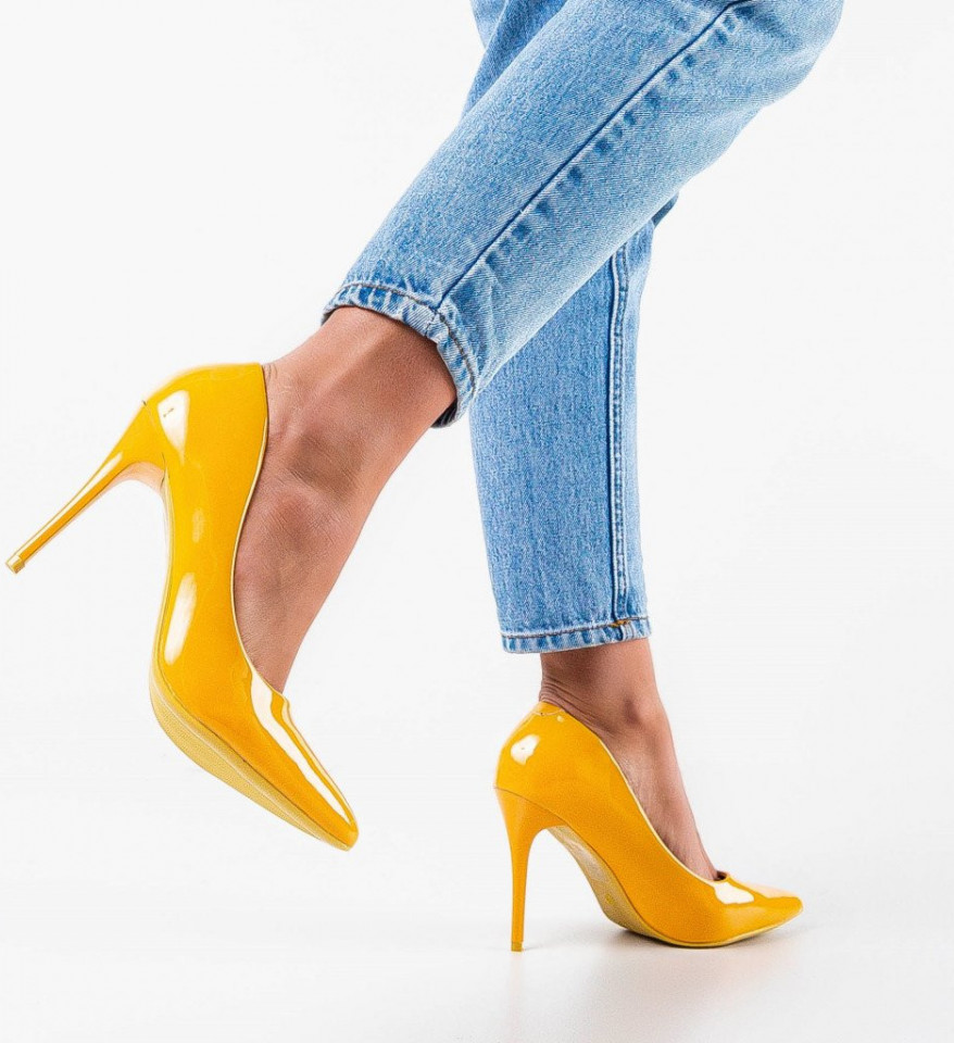 Παπούτσια Chiel Κίτρινα