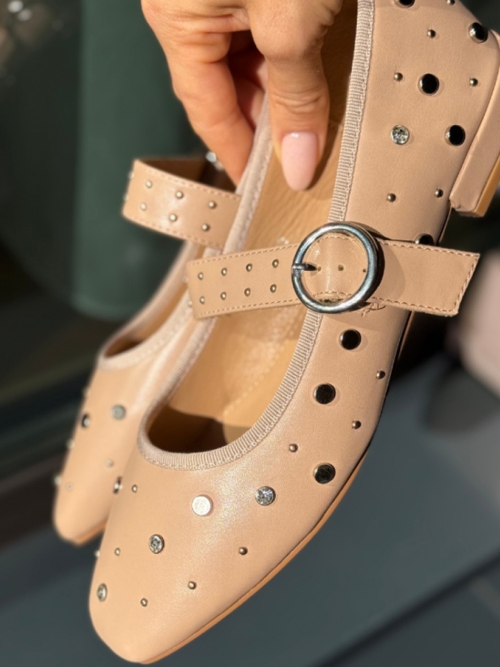 Scarpe casual Beige Obres - Img 9
