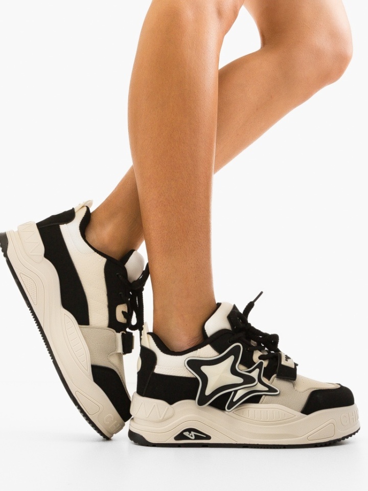 Scarpe sportive Multicolori Jyothi