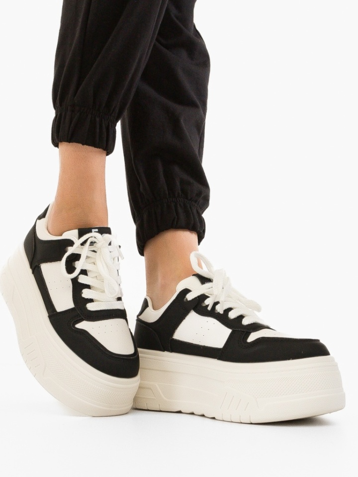 Scarpe sportive Nere Sovan - Img 1