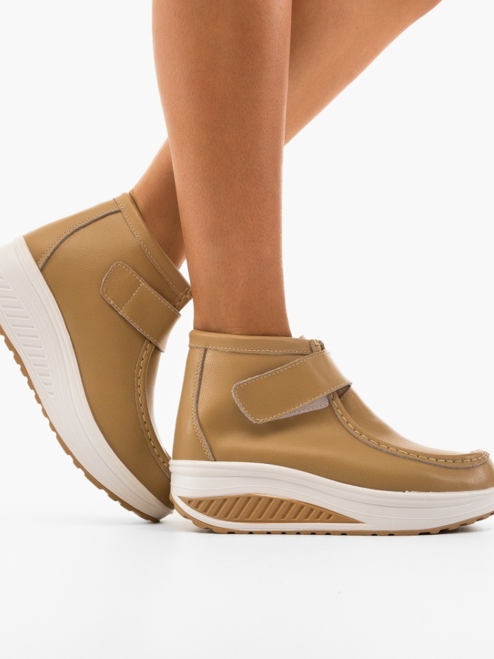 Scarpe casual Beige Misha - Img 2
