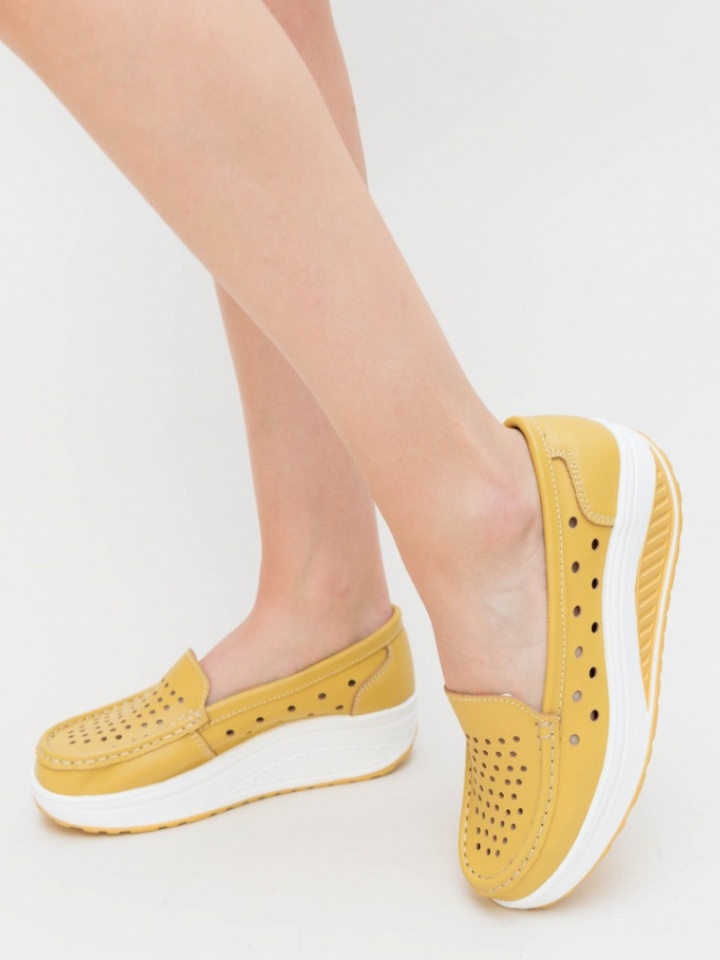 Scarpe casual Gialle Buga - Img 1