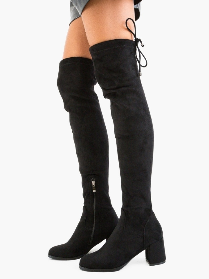 Stivali Neri Cahaya