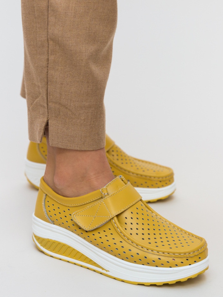 Scarpe casual Gialle Bozta - Img 1