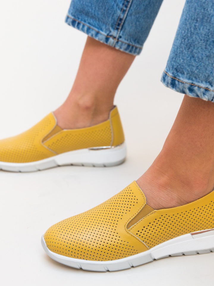 Scarpe casual Gialle Pufine - Img 2