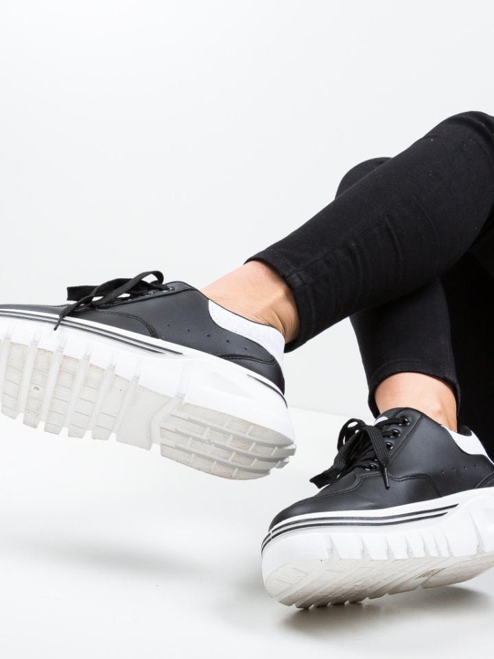 Scarpe sportive Nere Aiys - Img 1
