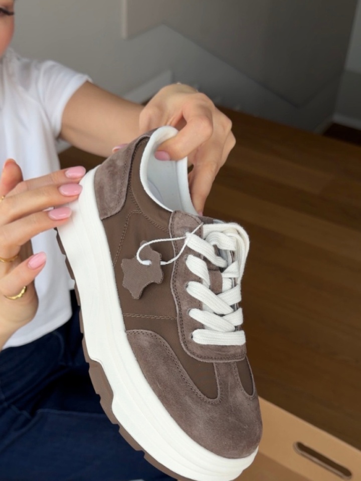 Športni čevlji Dynal Kaki
