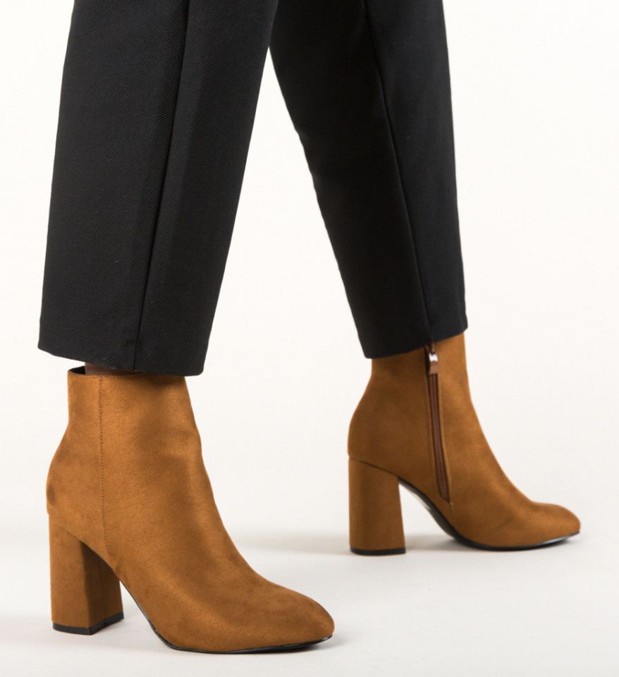 Botine Fekra Camel