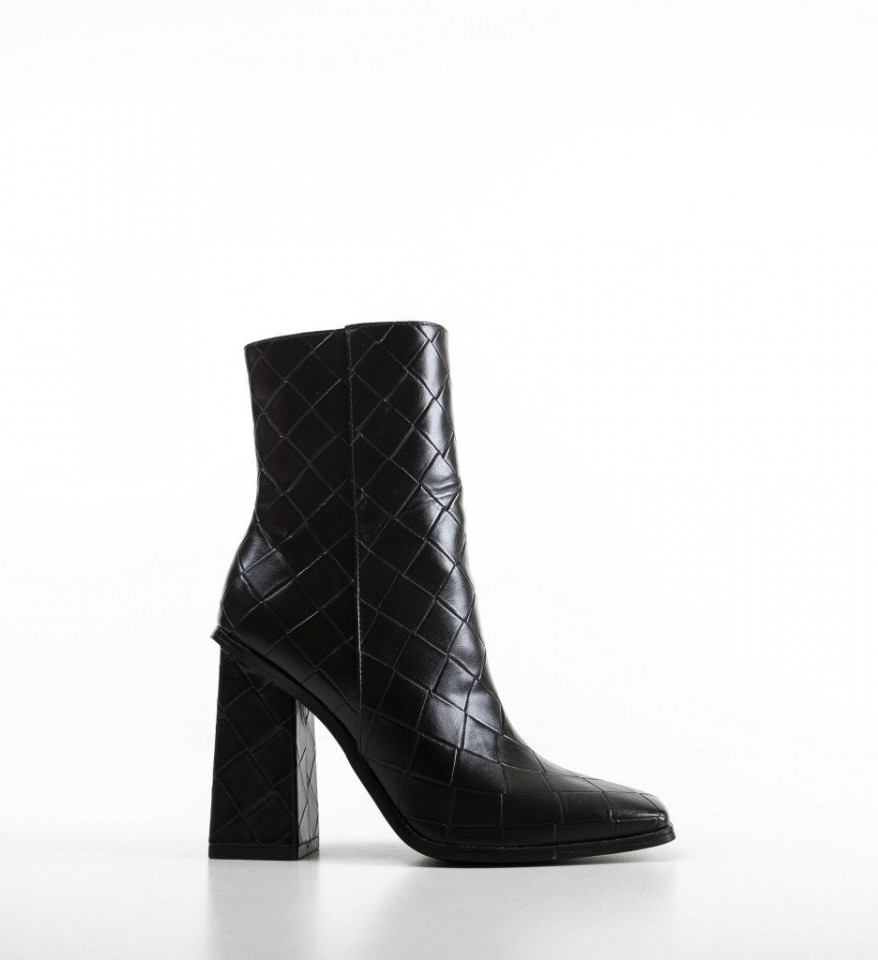 Botine Kay Negre