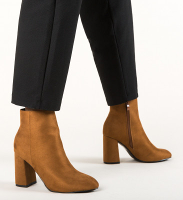Botine Fekra Camel